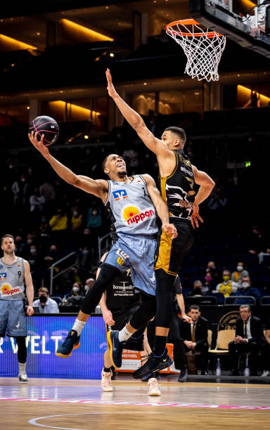 姆斯领导下 姆斯领导下