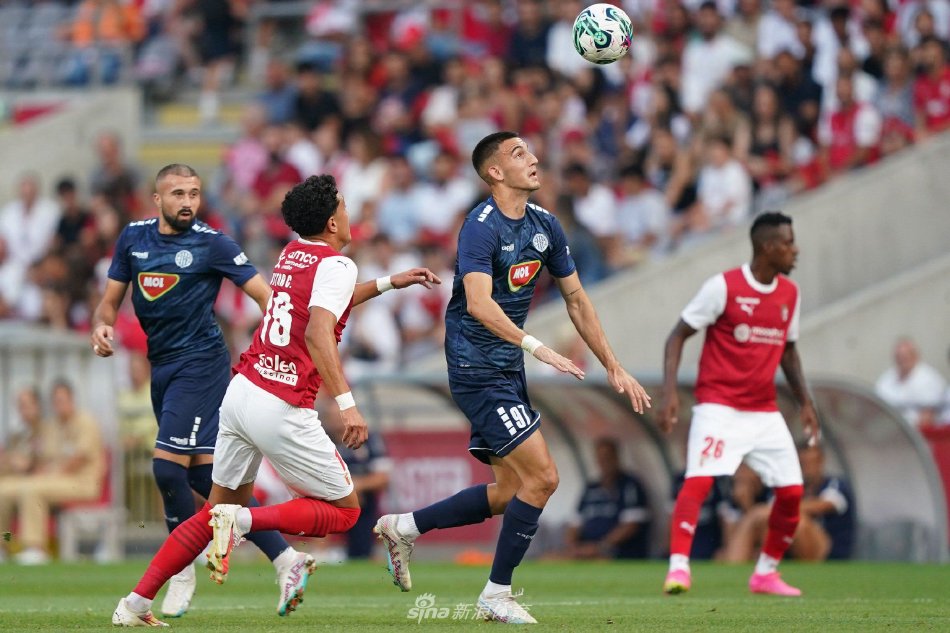 本土球员形 本土球员形