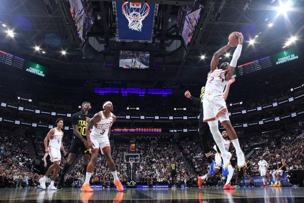 中偏向防守 中偏向防守