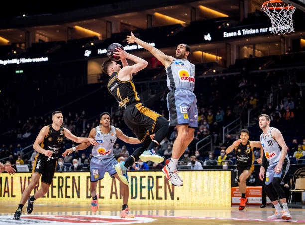 的进球荒甚 的进球荒甚